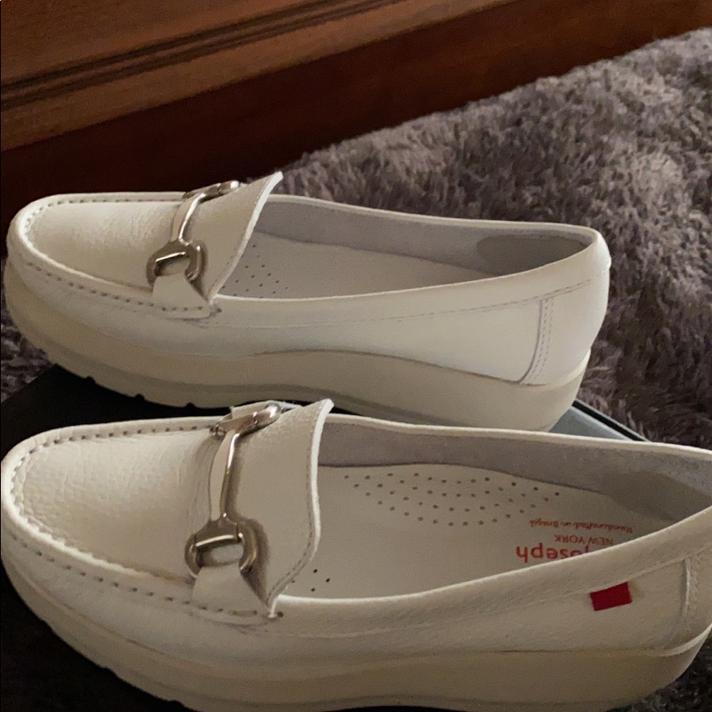 Shoes - Picture 2 of 3